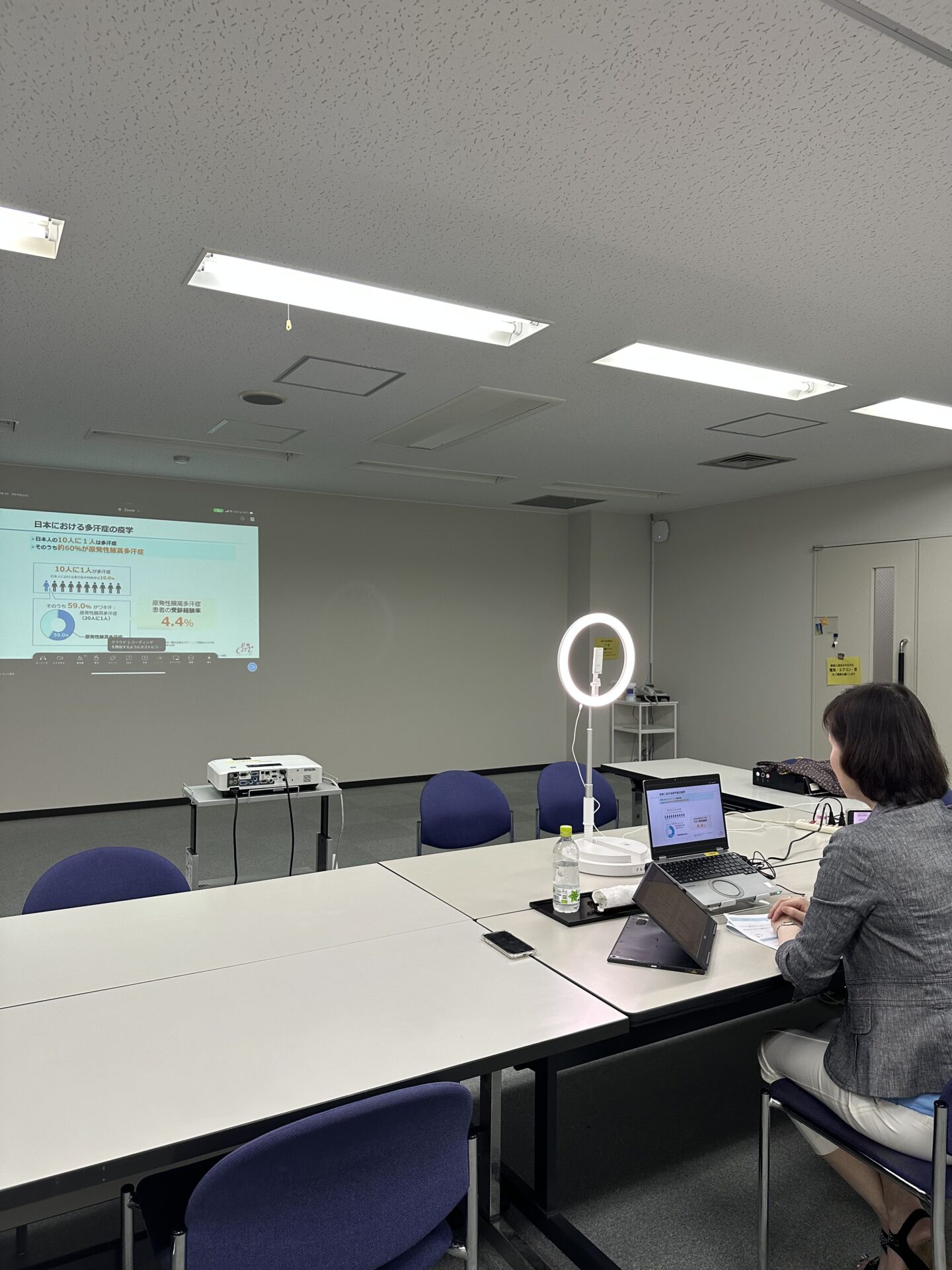 【講演報告】ワキ汗・多汗症の悩み、あきらめないで!市民公開講座を行いました